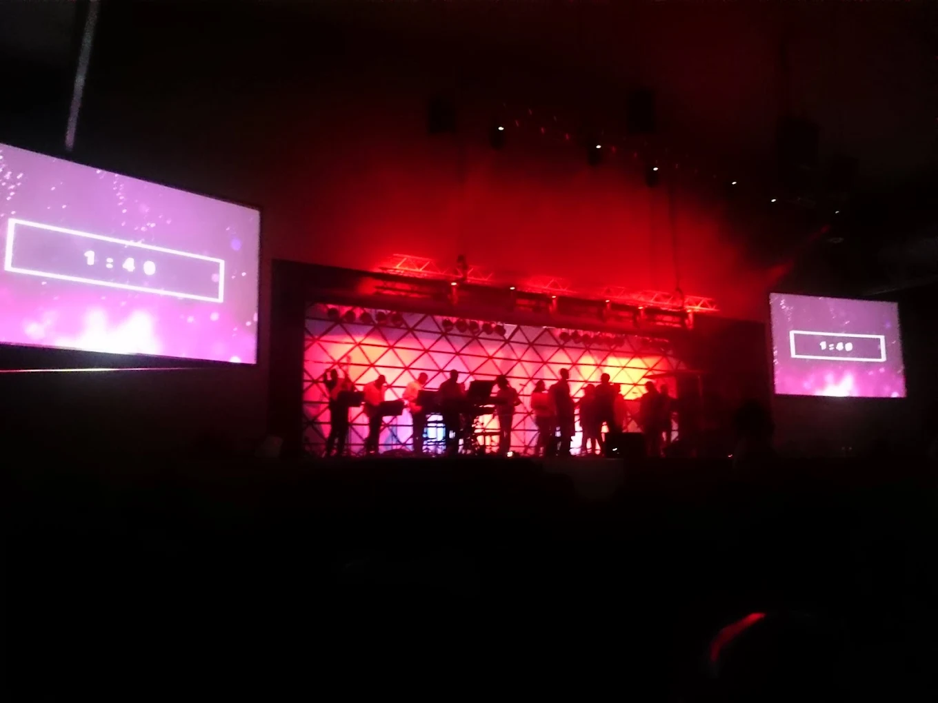 Praise together